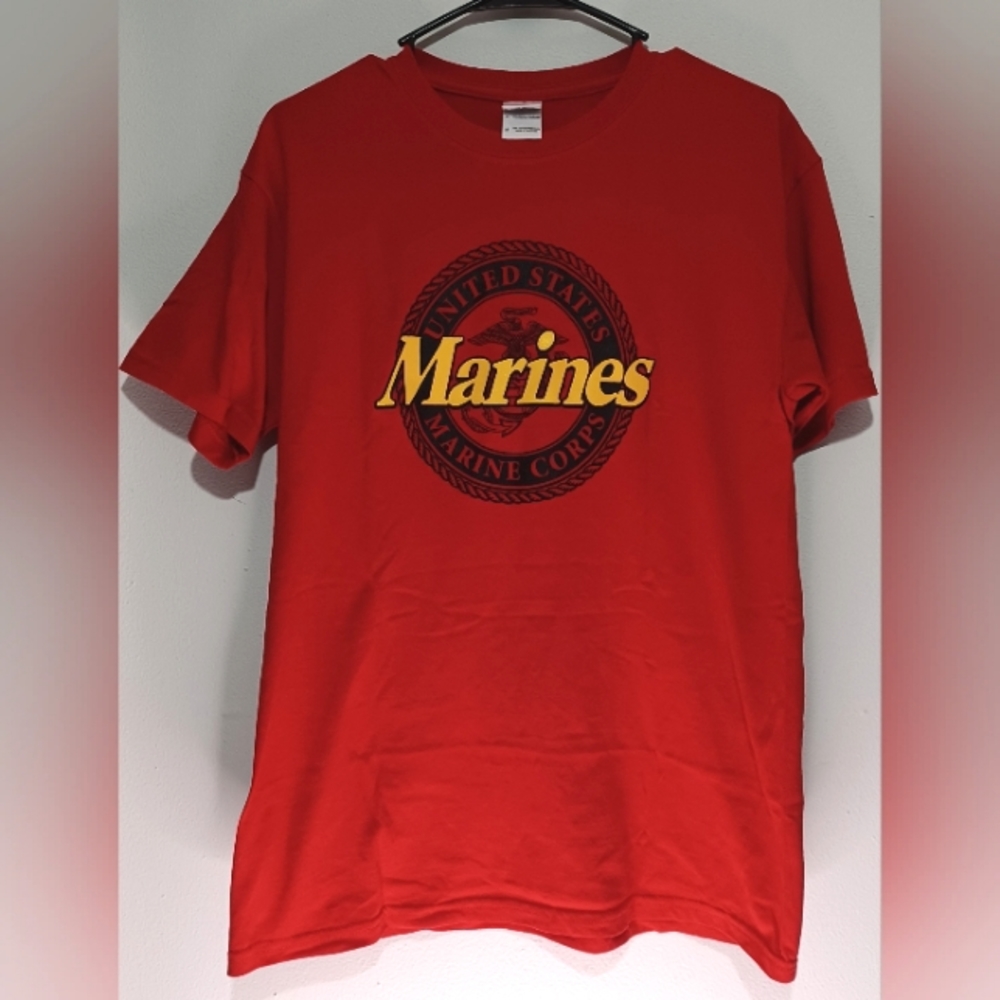 USMC United States Marine Corps Men's Medium Red Shirt